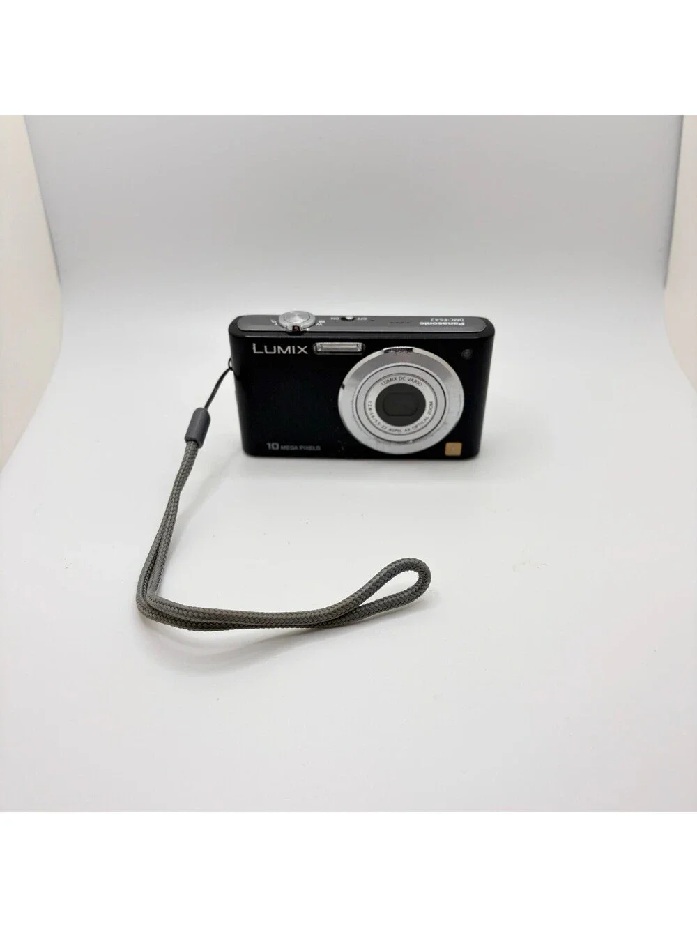 Panasonic Lumix DMC-FS42 10.1MP Digital Camera Black Untested No Battery C138